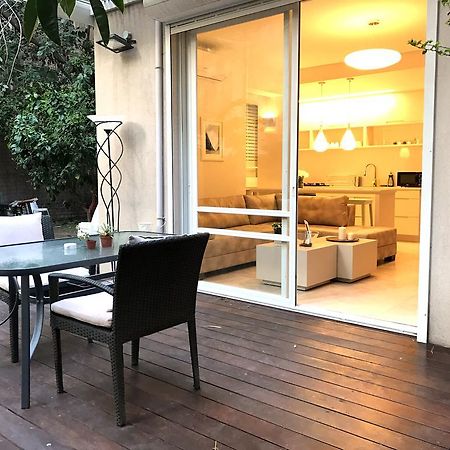 Luxurious By The Beach Apartment With Garden テル・アビブ エクステリア 写真