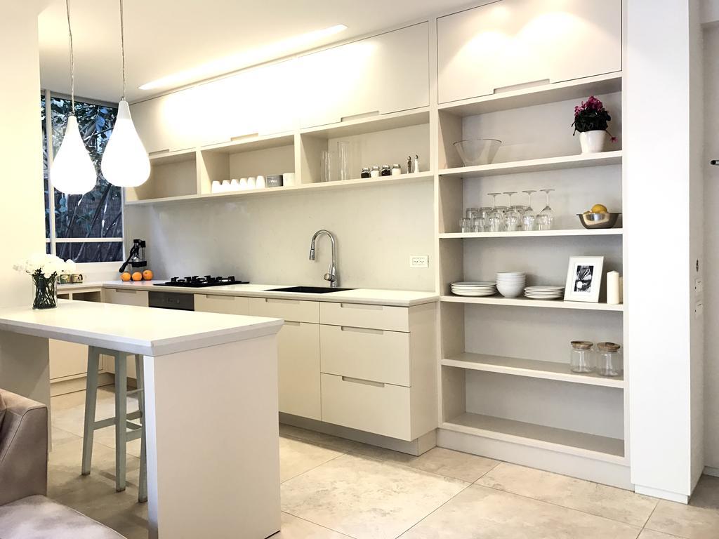 Luxurious By The Beach Apartment With Garden テル・アビブ エクステリア 写真
