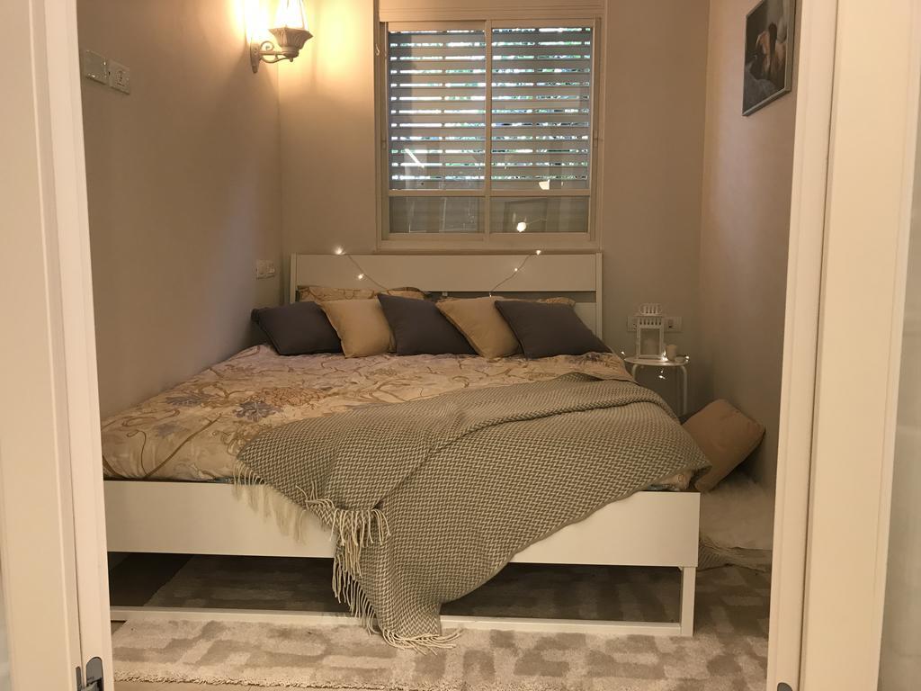 Luxurious By The Beach Apartment With Garden テル・アビブ エクステリア 写真