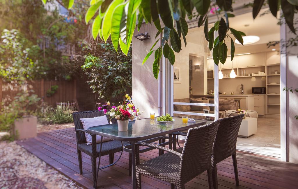 Luxurious By The Beach Apartment With Garden テル・アビブ エクステリア 写真