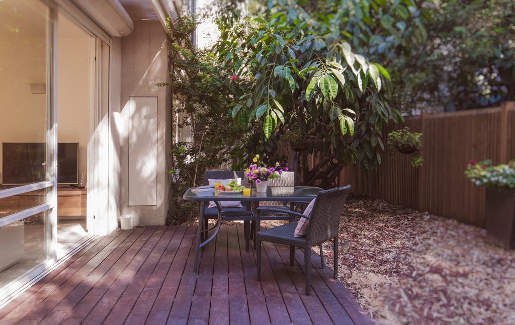 Luxurious By The Beach Apartment With Garden テル・アビブ エクステリア 写真